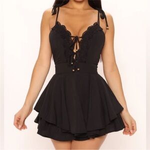 Womens black lace romper mini dress
Size Small